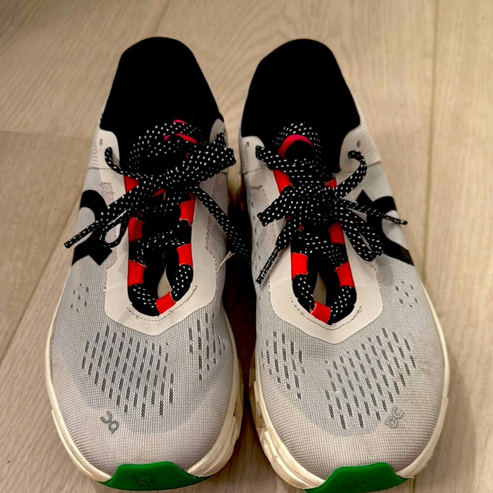 On cloud monster Running Sneakers